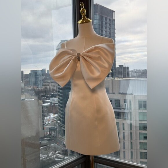 🆕 BRONX & BANCO 🧿 NWOT Evie White Strapless Bow Mini Dress, Sz XS US 2 - Picture 9 of 13